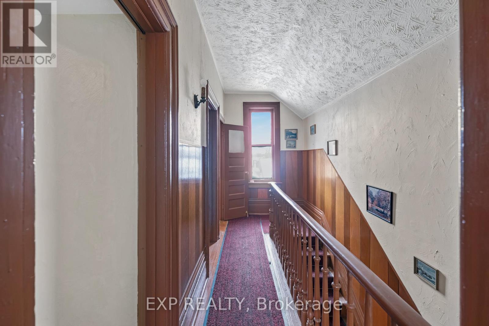 24 Brookfield Street, Toronto, Ontario  M6J 3A9 - Photo 14 - C12175077