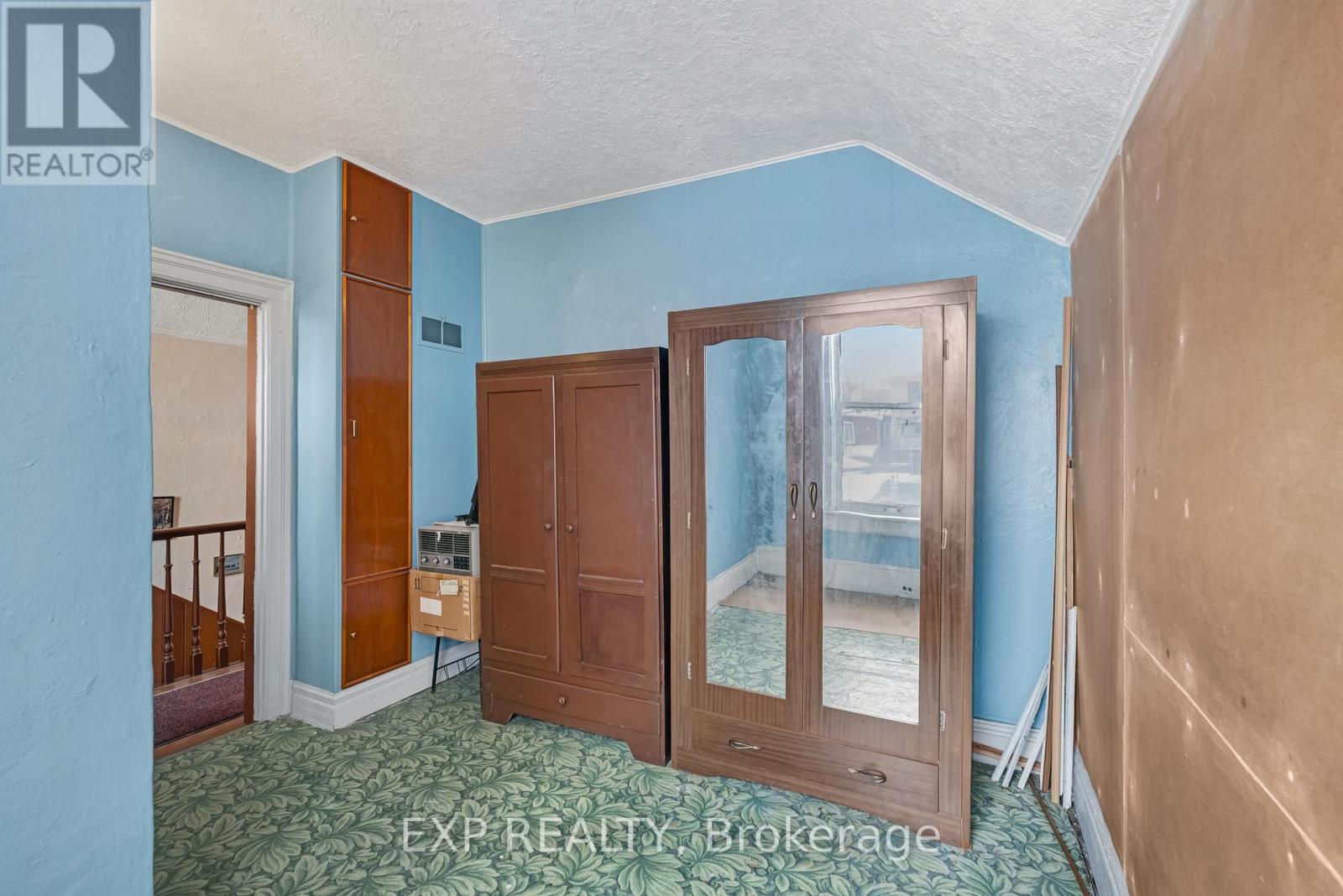 24 Brookfield Street, Toronto, Ontario  M6J 3A9 - Photo 15 - C12175077
