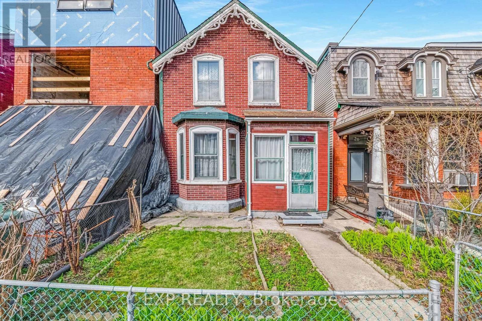 24 Brookfield Street, Toronto, Ontario  M6J 3A9 - Photo 2 - C12175077