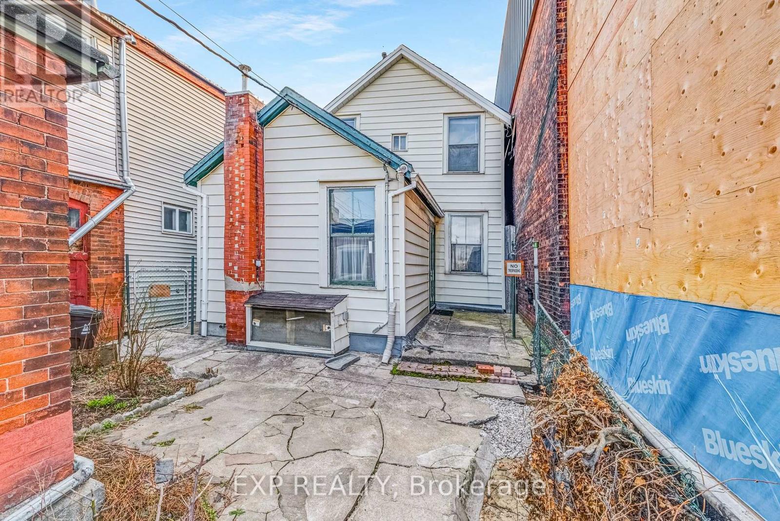 24 Brookfield Street, Toronto, Ontario  M6J 3A9 - Photo 21 - C12175077
