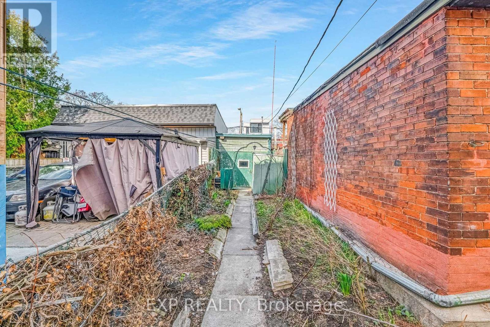 24 Brookfield Street, Toronto, Ontario  M6J 3A9 - Photo 24 - C12175077