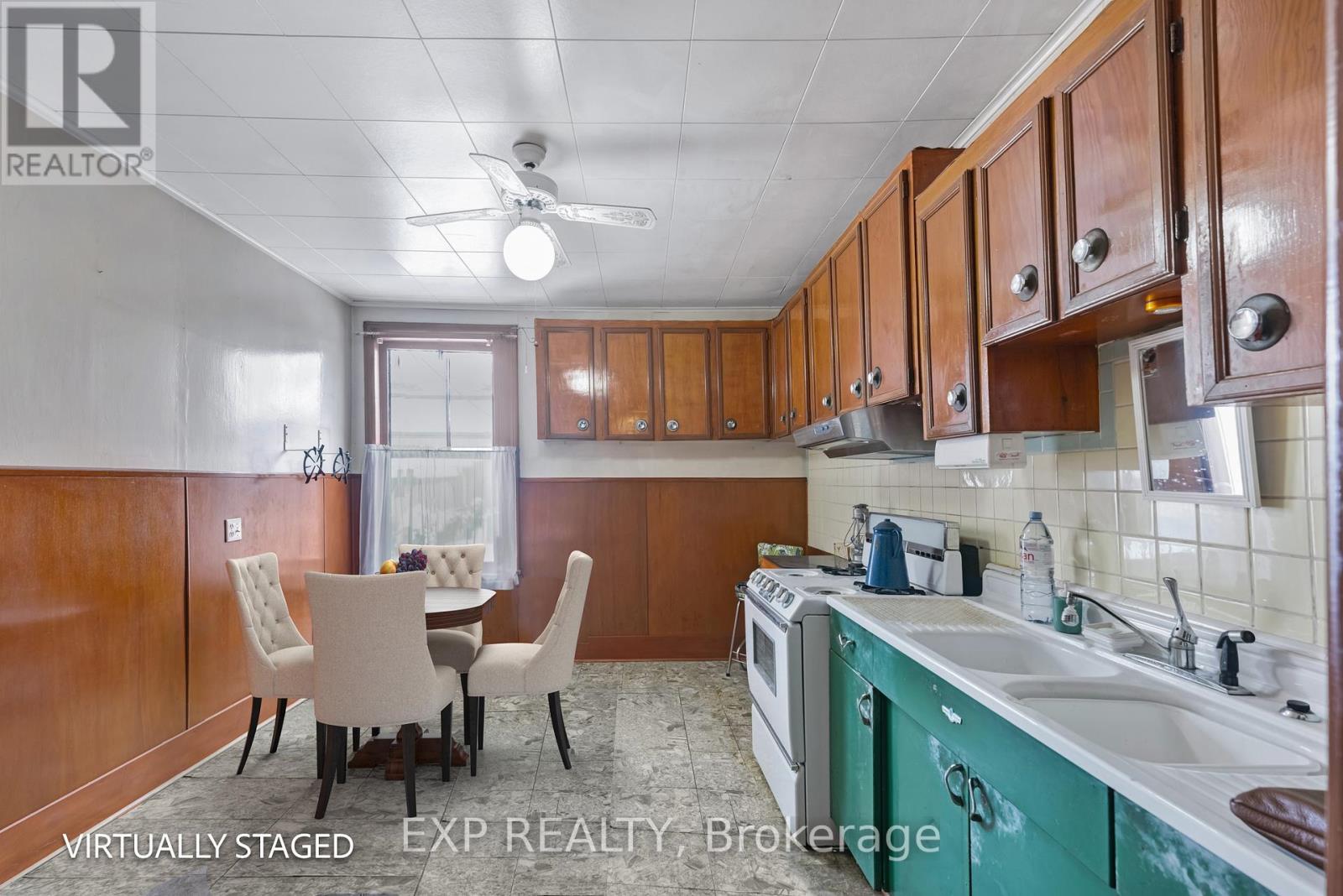 24 Brookfield Street, Toronto, Ontario  M6J 3A9 - Photo 7 - C12175077