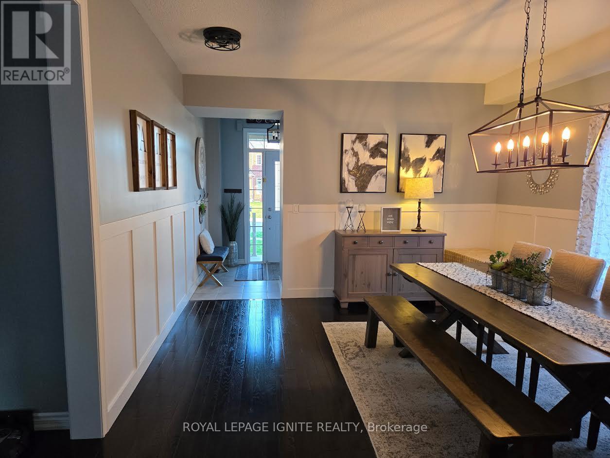 Property at 170 GOLD PARK GATE image 3