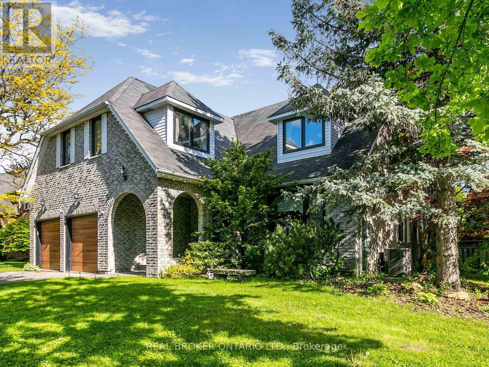 66 Harmony Hill Crescent, Richmond Hill, Ontario  L4C 8Z3 - Photo 2 - N12175037