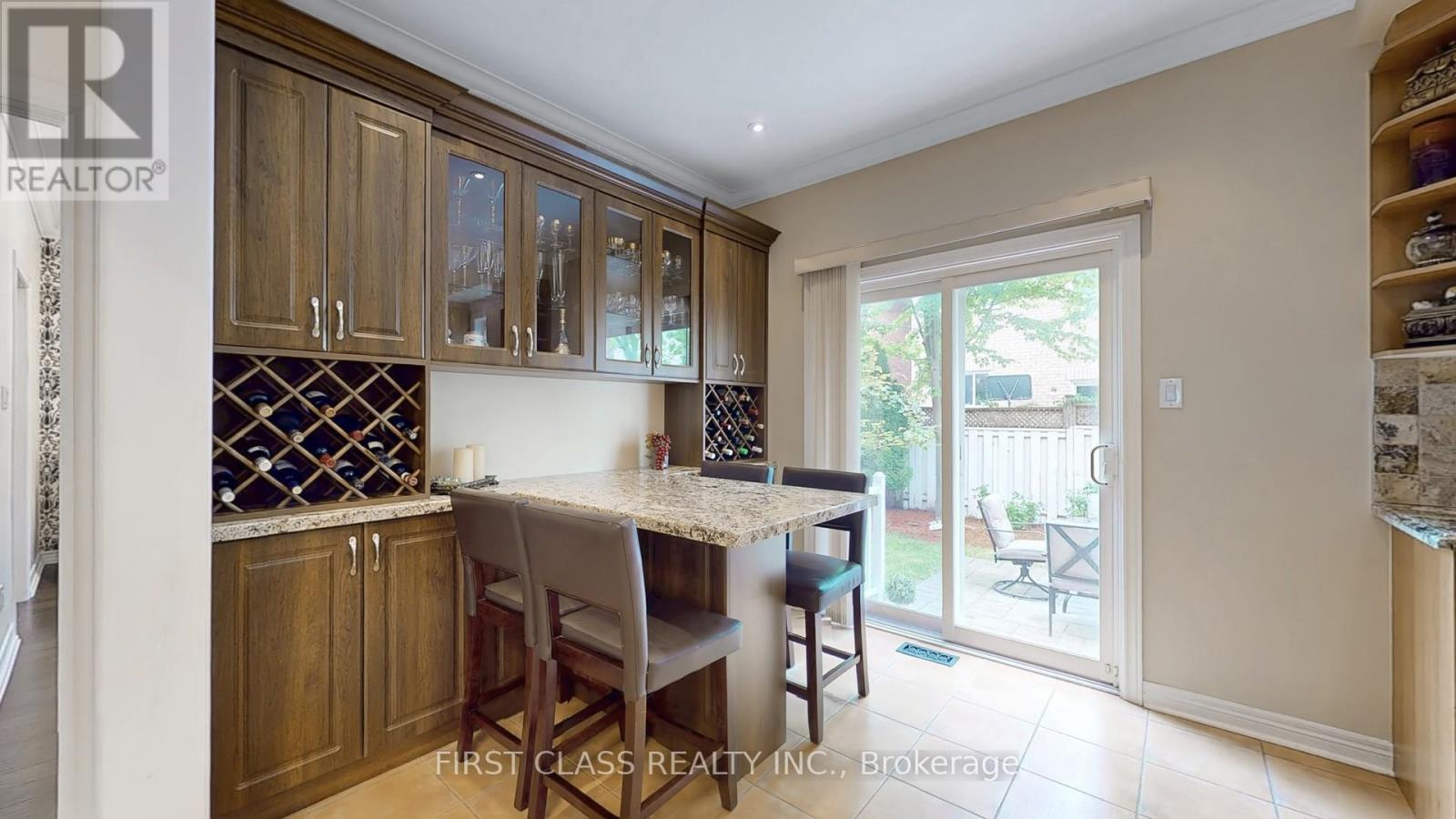 35 Valemount Way S, Aurora, Ontario  L4G 7S3 - Photo 12 - N12175059