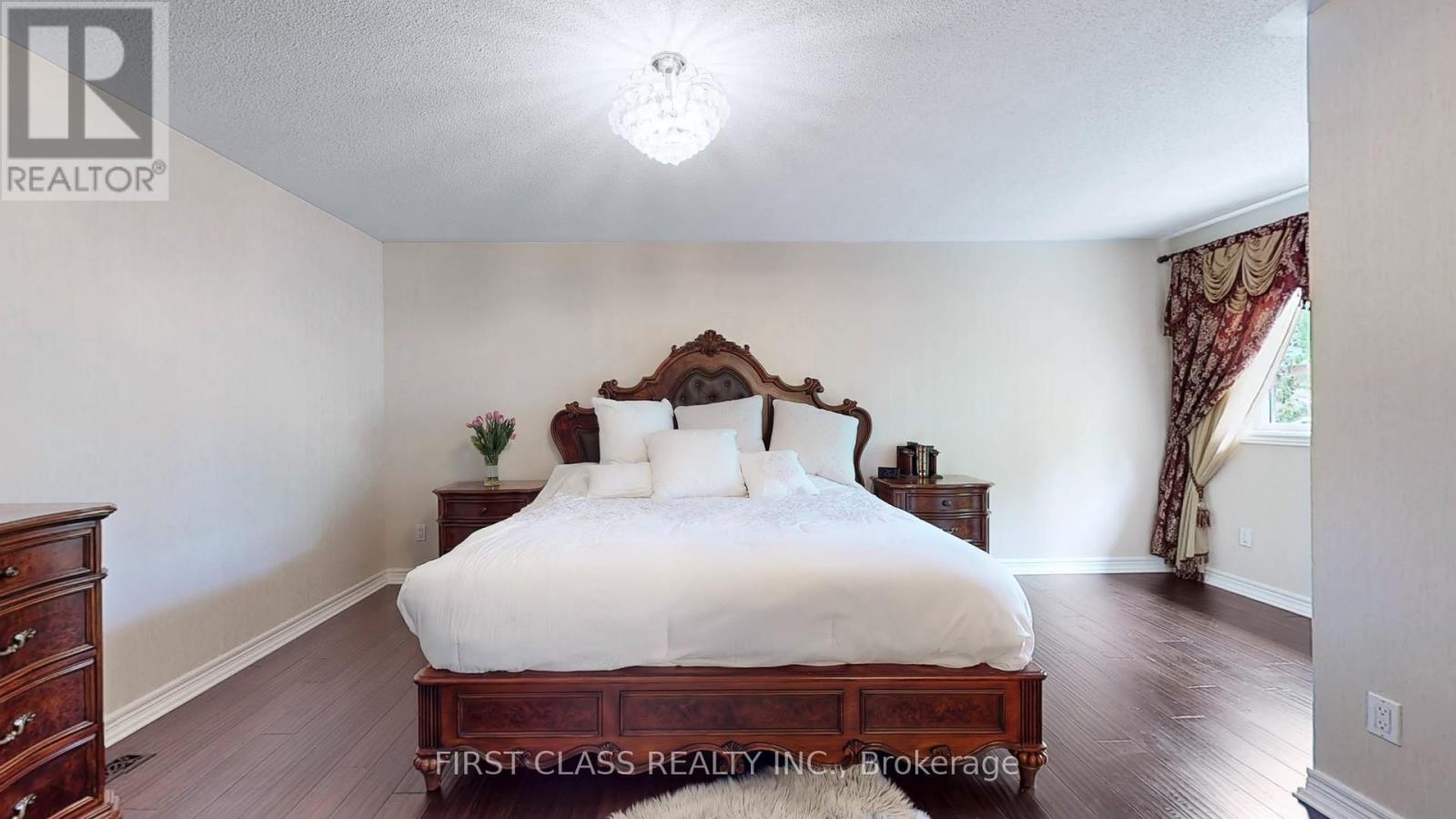 35 Valemount Way S, Aurora, Ontario  L4G 7S3 - Photo 26 - N12175059