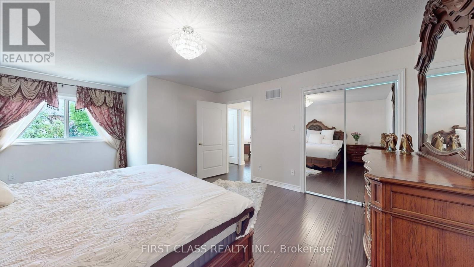 35 Valemount Way S, Aurora, Ontario  L4G 7S3 - Photo 28 - N12175059