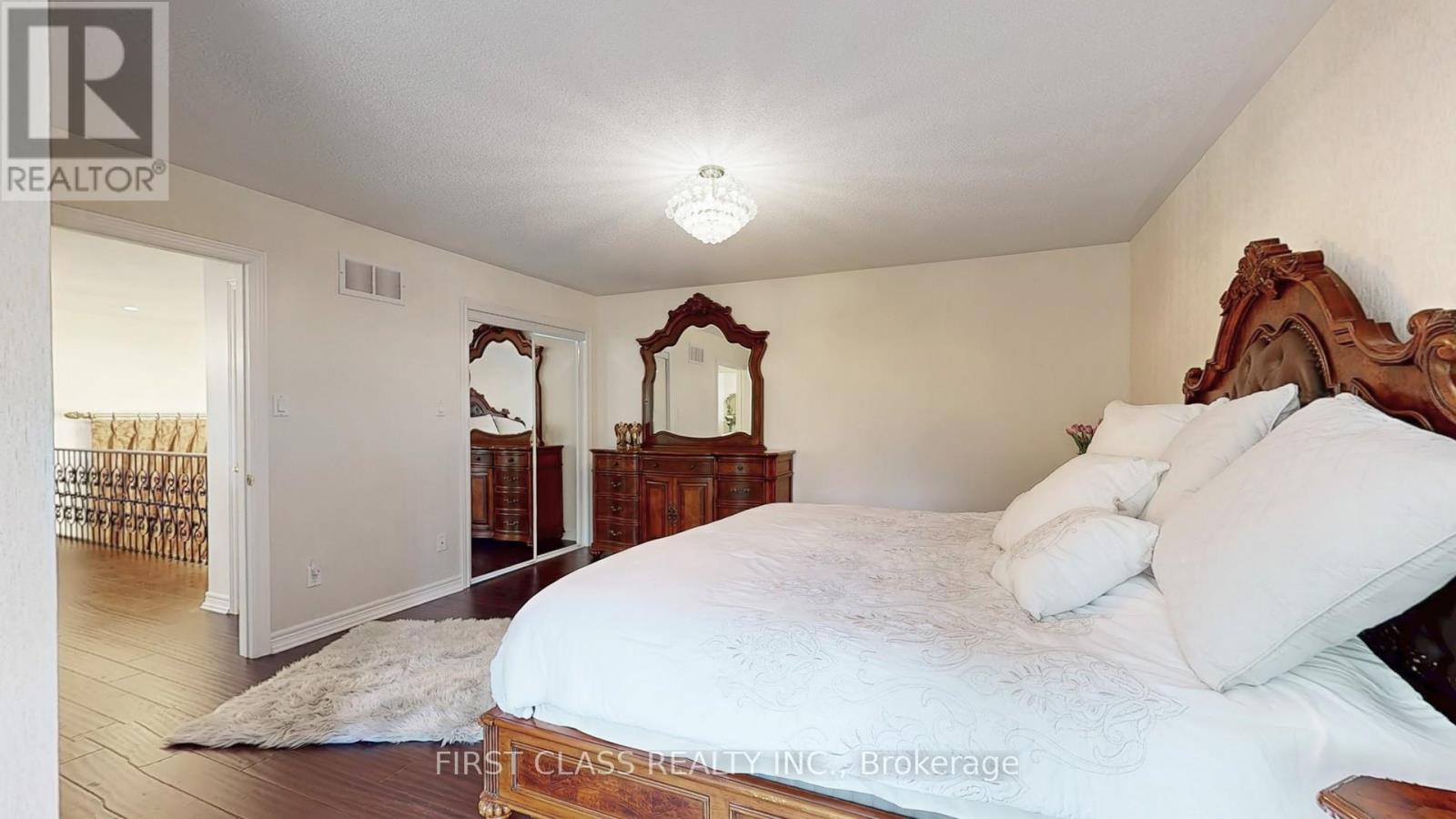 35 Valemount Way S, Aurora, Ontario  L4G 7S3 - Photo 29 - N12175059
