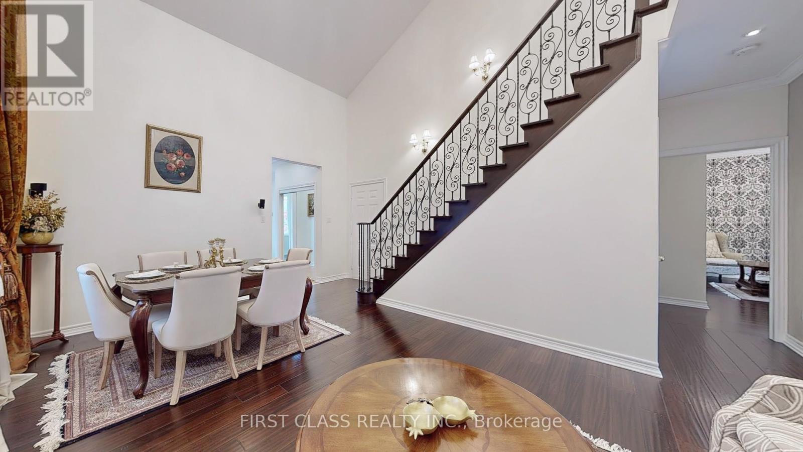 35 Valemount Way S, Aurora, Ontario  L4G 7S3 - Photo 6 - N12175059