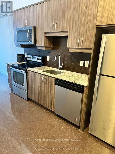 808 - 9205 Yonge Street, Richmond Hill, Ontario  L4C 1V5 - Photo 4 - N12175060
