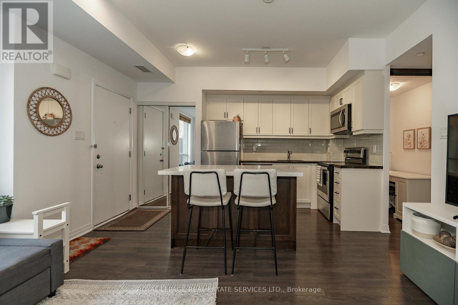 13 - 650 Atwater Avenue, Mississauga, Ontario  L5E 3K2 - Photo 7 - W12173873