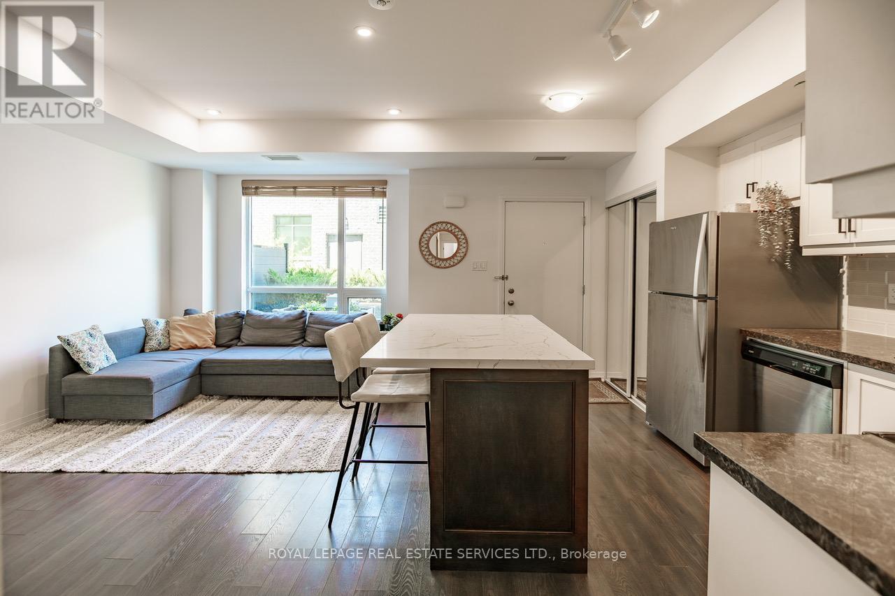 13 - 650 Atwater Avenue, Mississauga, Ontario  L5E 3K2 - Photo 4 - W12173873