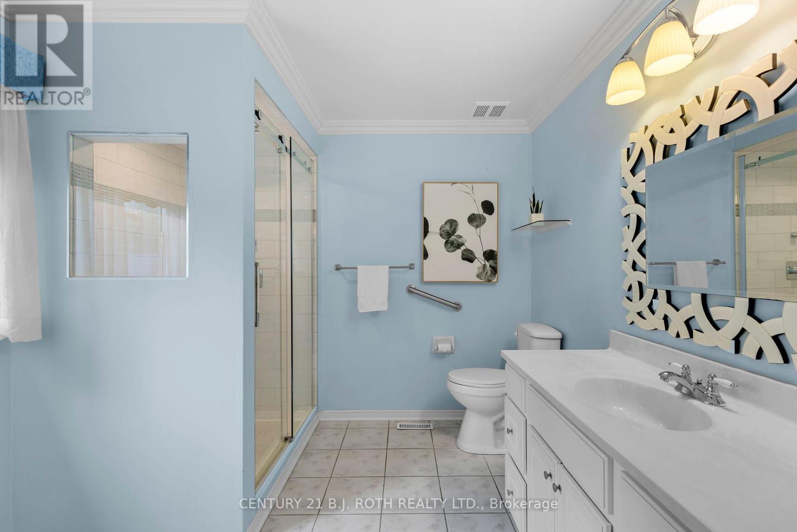 7 Trailwood Place, Wasaga Beach, Ontario  L9Z 1M6 - Photo 17 - S12175013