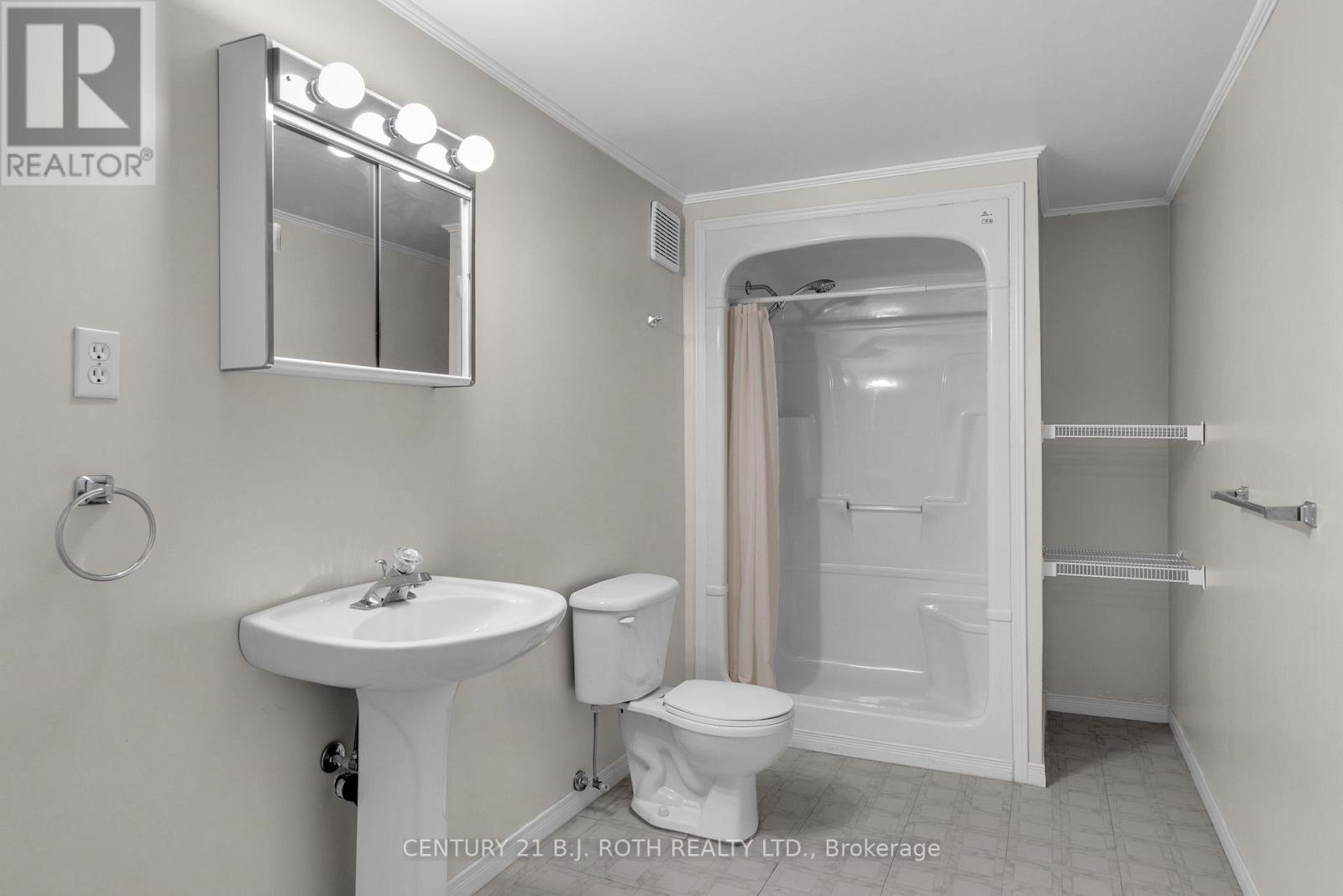 7 Trailwood Place, Wasaga Beach, Ontario  L9Z 1M6 - Photo 25 - S12175013
