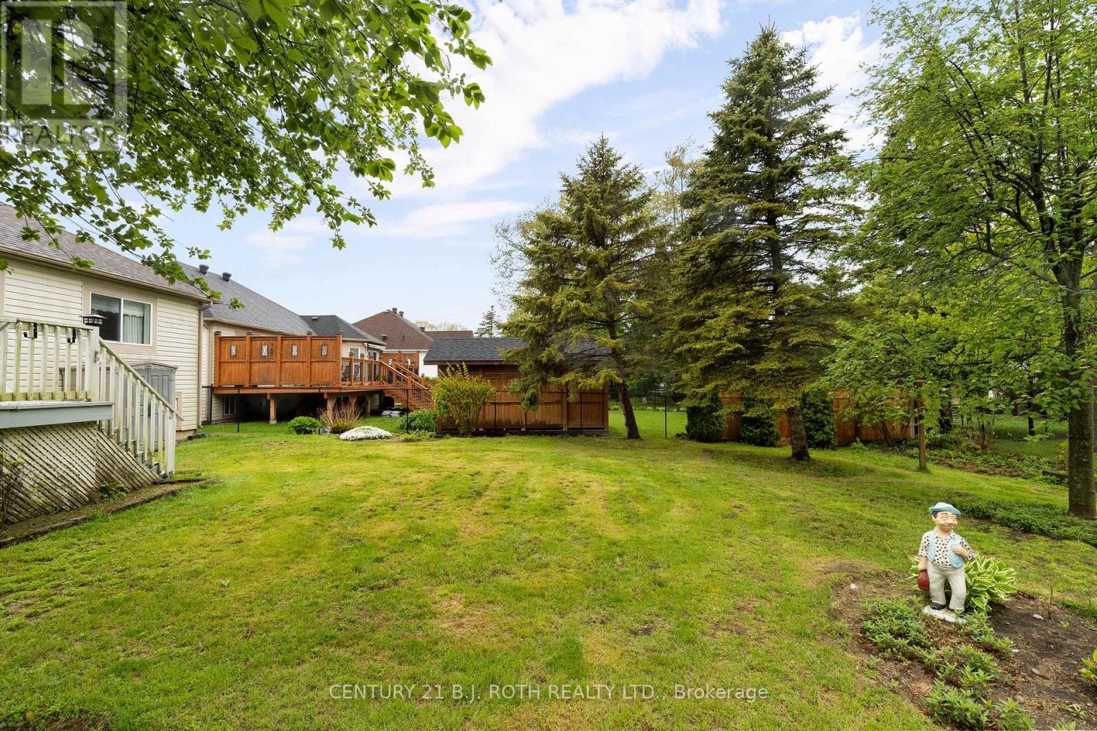 7 Trailwood Place, Wasaga Beach, Ontario  L9Z 1M6 - Photo 31 - S12175013