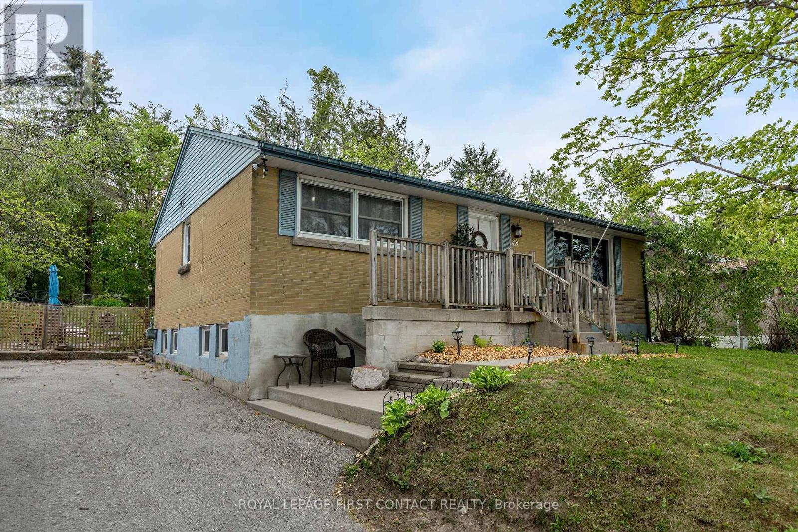 48 Brant Street W, Orillia, Ontario  L3V 3N7 - Photo 2 - S12175042