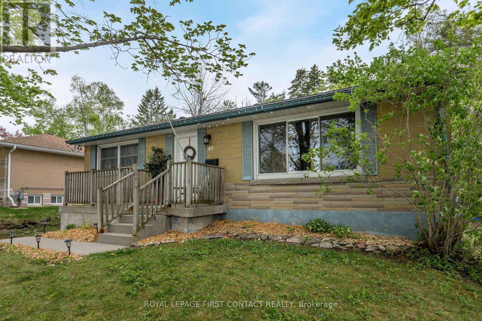 48 Brant Street W, Orillia, Ontario  L3V 3N7 - Photo 3 - S12175042
