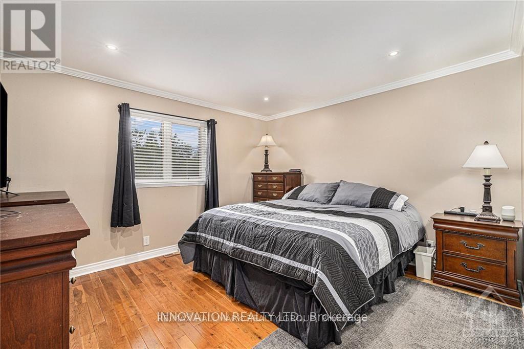 7 Grierson Lane, Ottawa, Ontario  K2W 1A6 - Photo 20 - X12108889