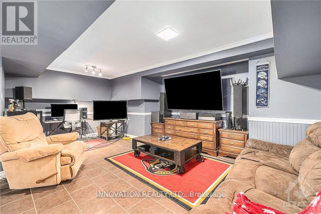 7 Grierson Lane, Ottawa, Ontario  K2W 1A6 - Photo 29 - X12108889