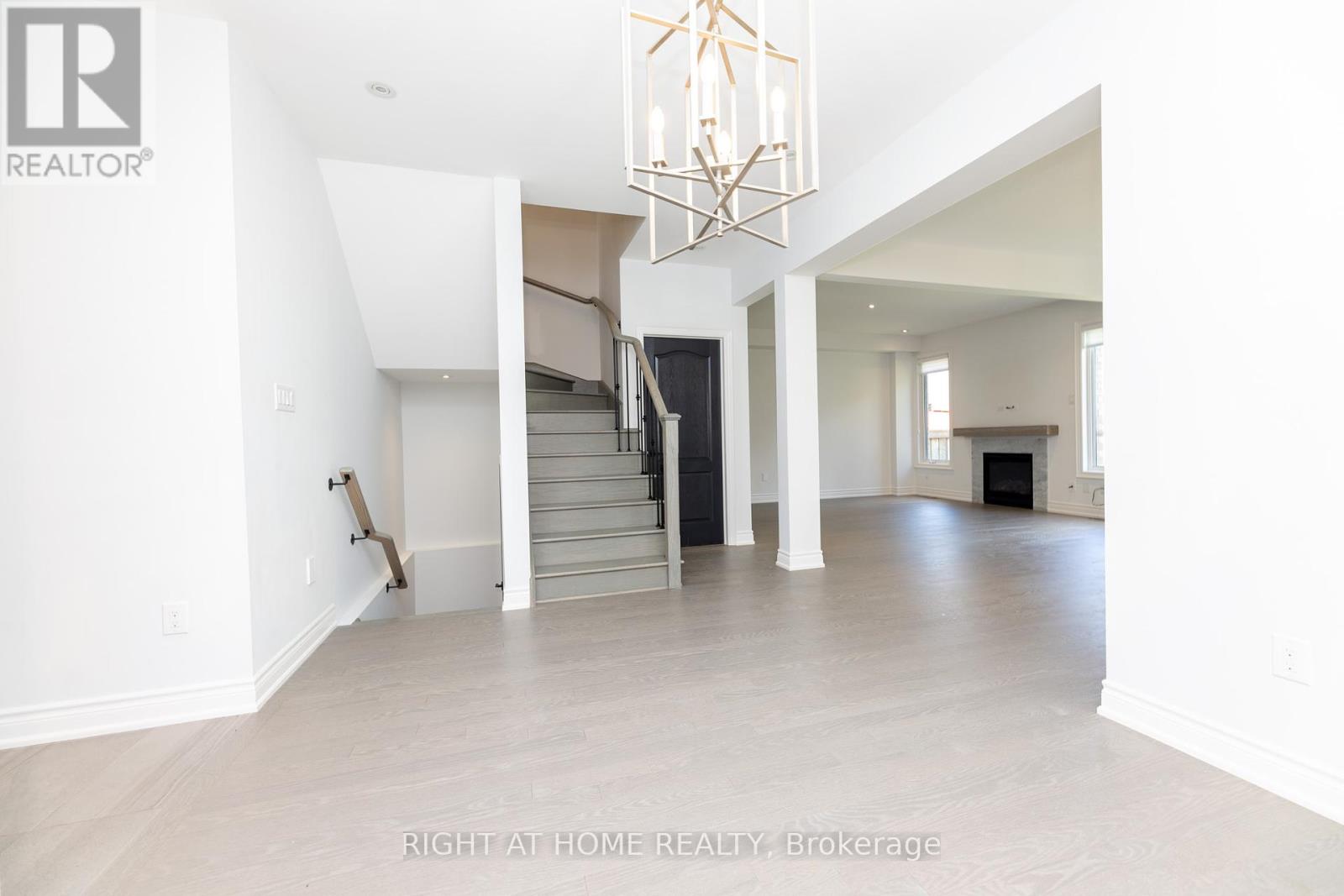 1235 Mcphedran Point, Milton, Ontario  L9E 1J8 - Photo 13 - W12175061
