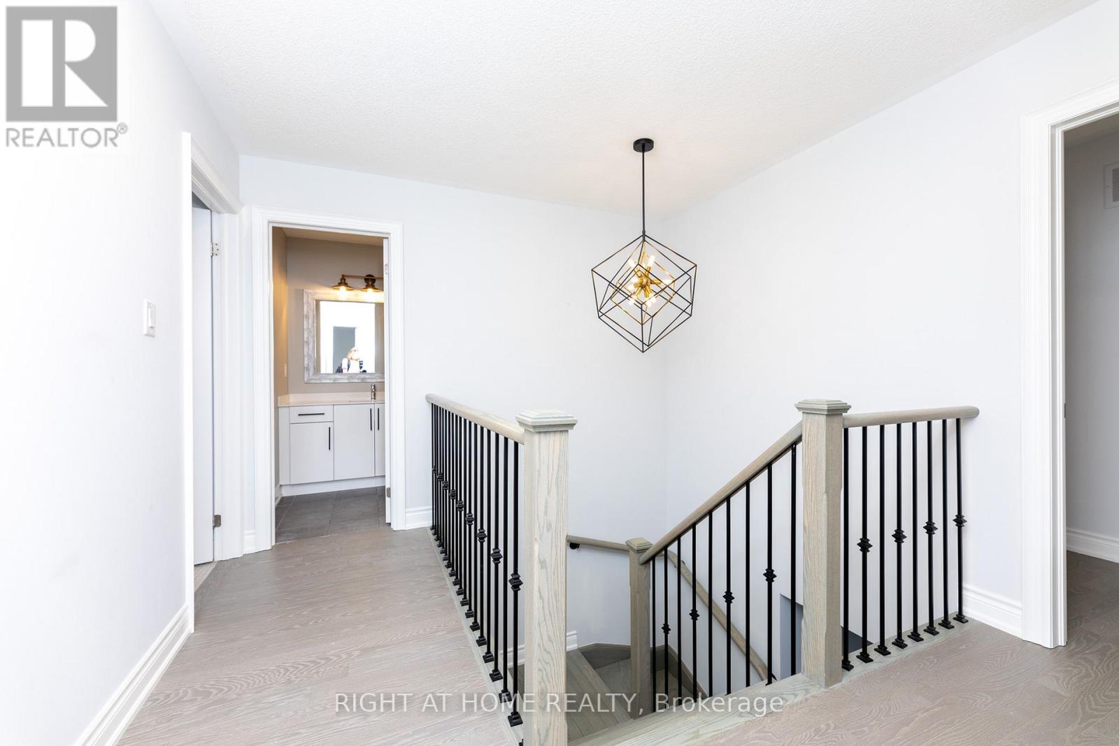 1235 Mcphedran Point, Milton, Ontario  L9E 1J8 - Photo 18 - W12175061