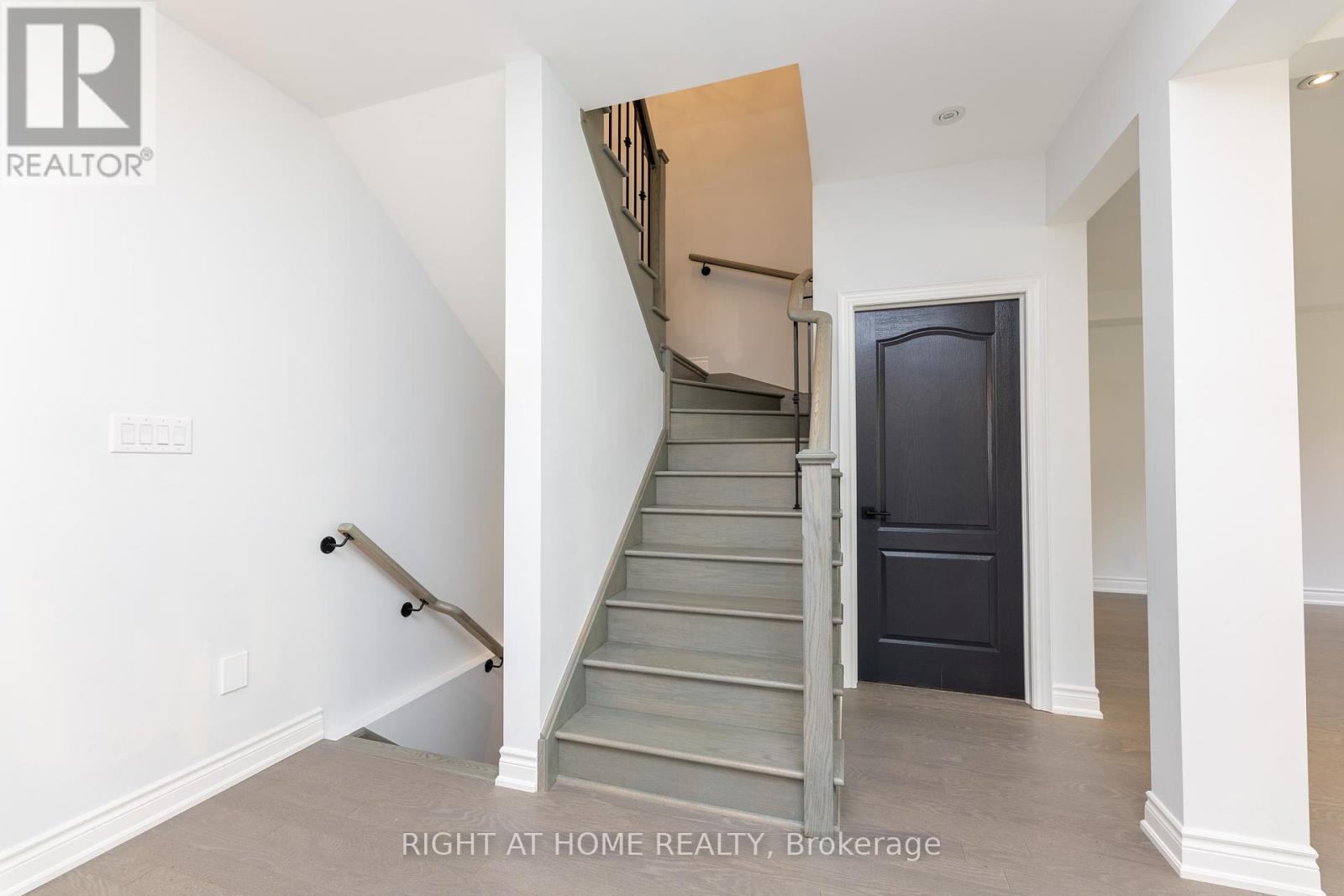 1235 Mcphedran Point, Milton, Ontario  L9E 1J8 - Photo 20 - W12175061