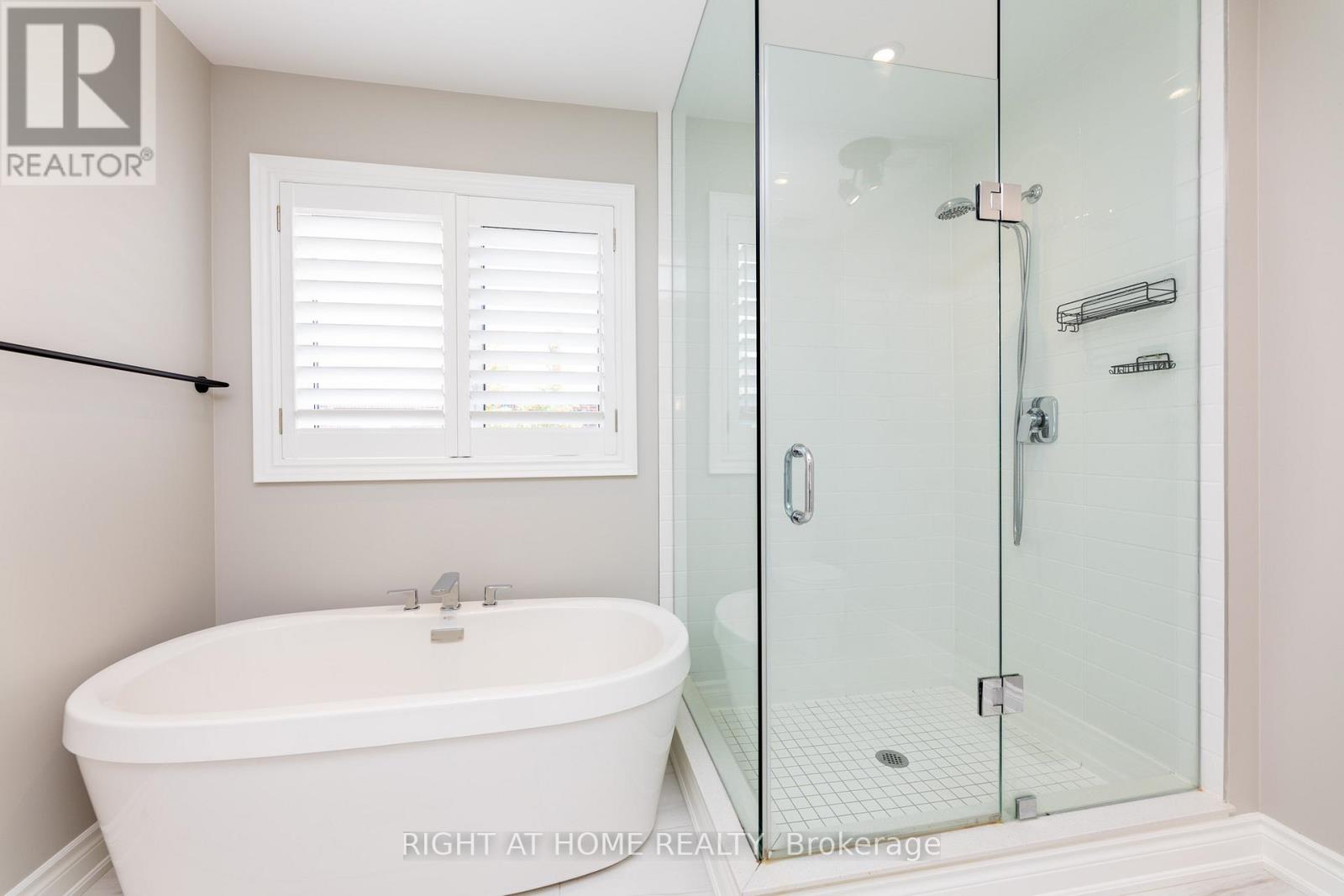 1235 Mcphedran Point, Milton, Ontario  L9E 1J8 - Photo 28 - W12175061