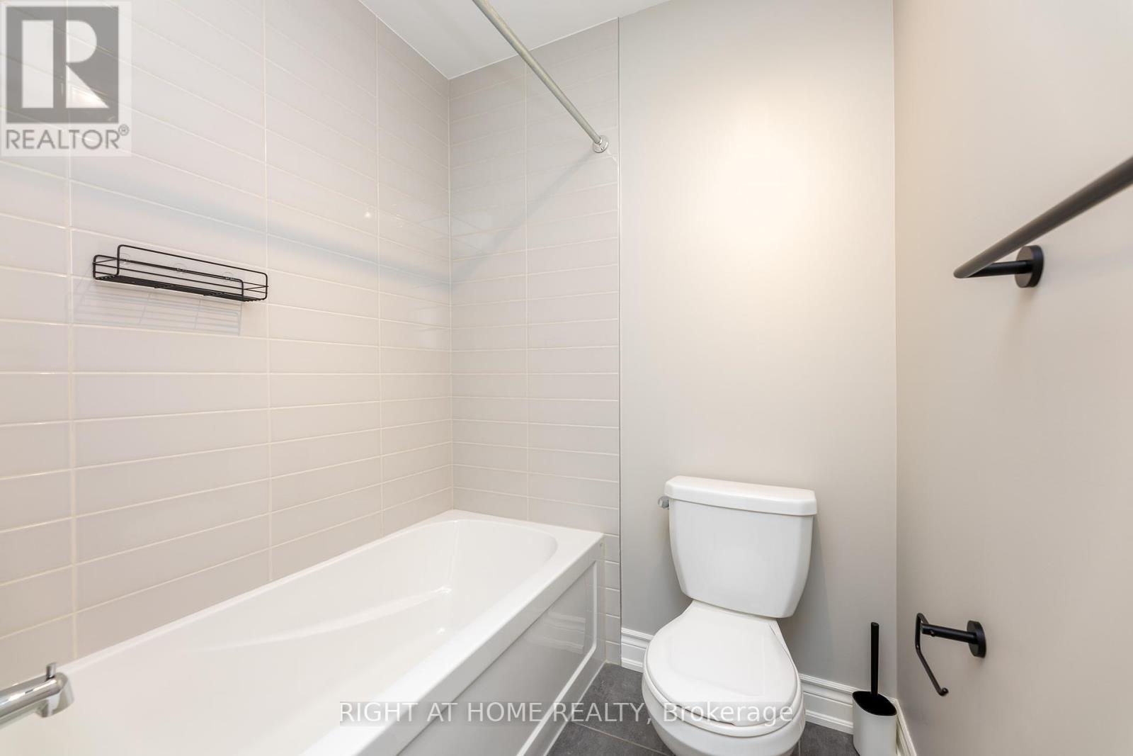 1235 Mcphedran Point, Milton, Ontario  L9E 1J8 - Photo 42 - W12175061