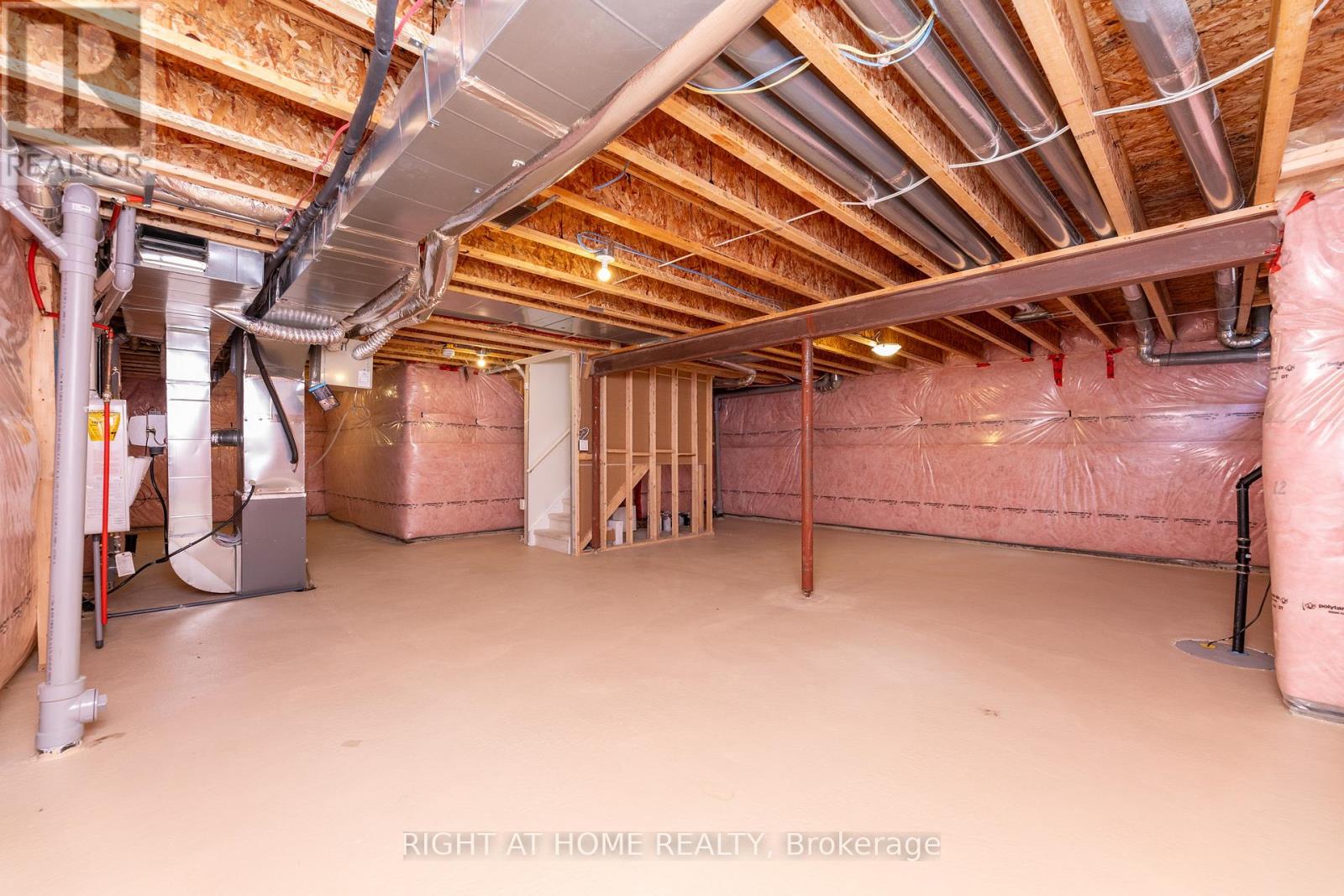 1235 Mcphedran Point, Milton, Ontario  L9E 1J8 - Photo 44 - W12175061