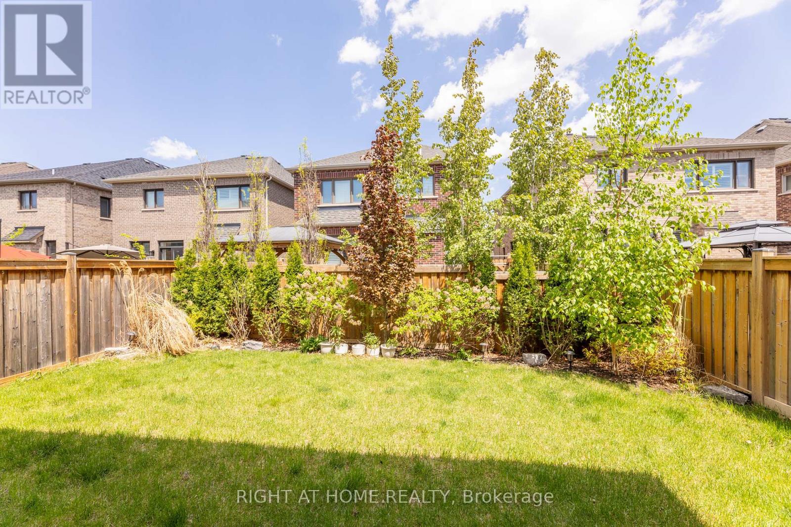 1235 Mcphedran Point, Milton, Ontario  L9E 1J8 - Photo 45 - W12175061