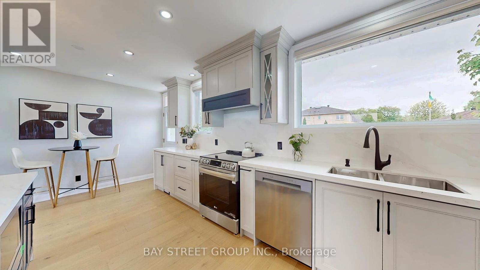 4022 Bloor Street W, Toronto, Ontario  M9B 1M5 - Photo 15 - W12175068
