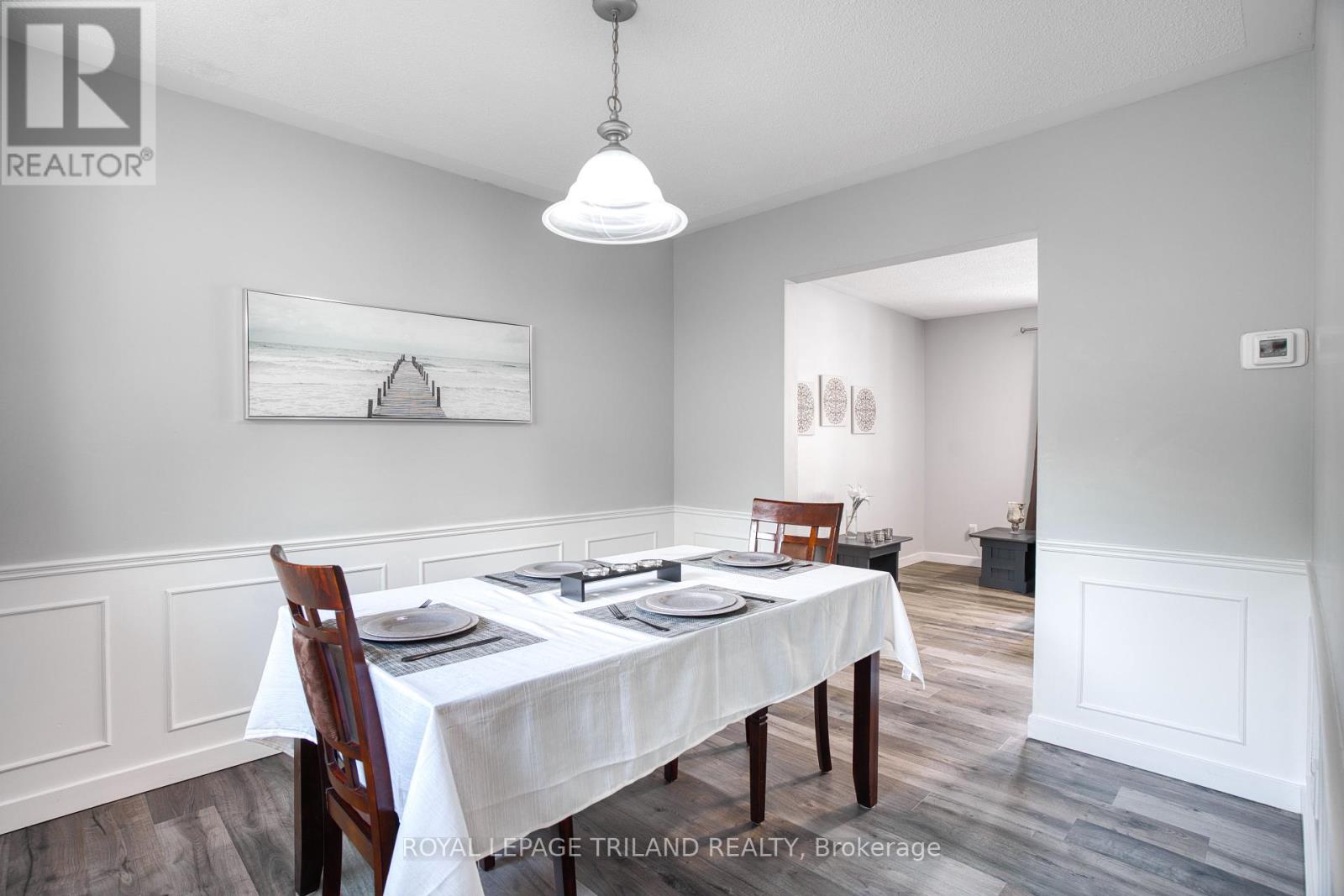 35 Rollscourt Gardens, London North, Ontario  N6G 1L9 - Photo 11 - X12163331