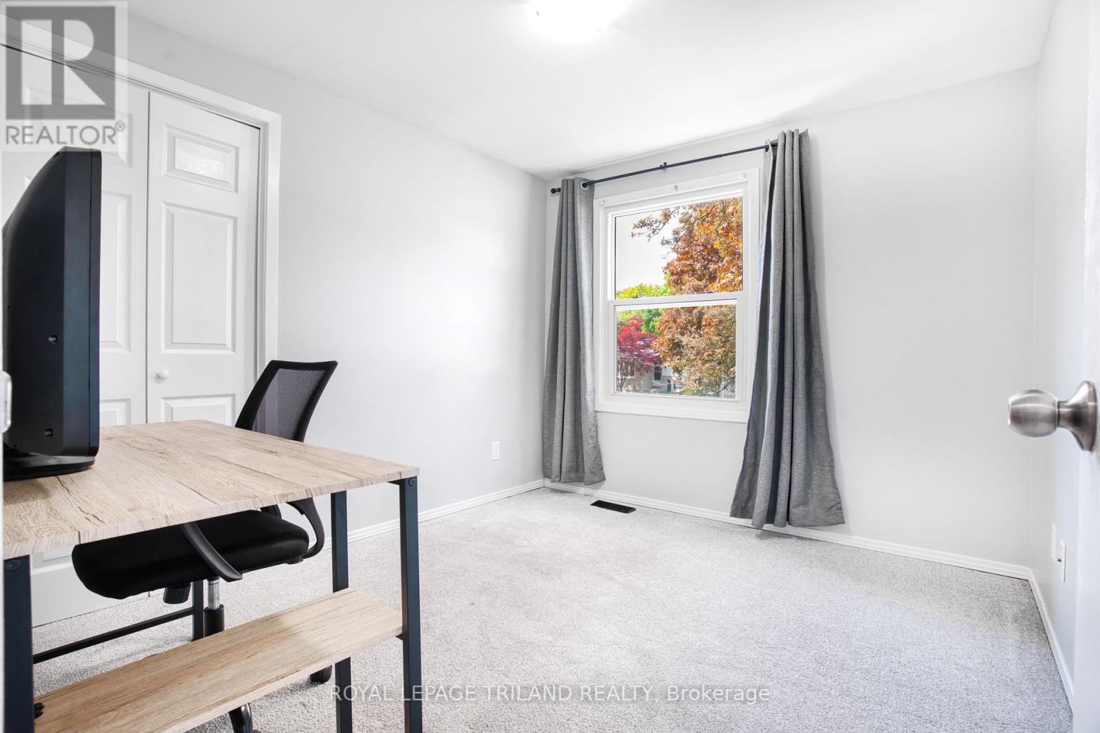 35 Rollscourt Gardens, London North (North K), Ontario  N6G 1L9 - Photo 19 - X12163331