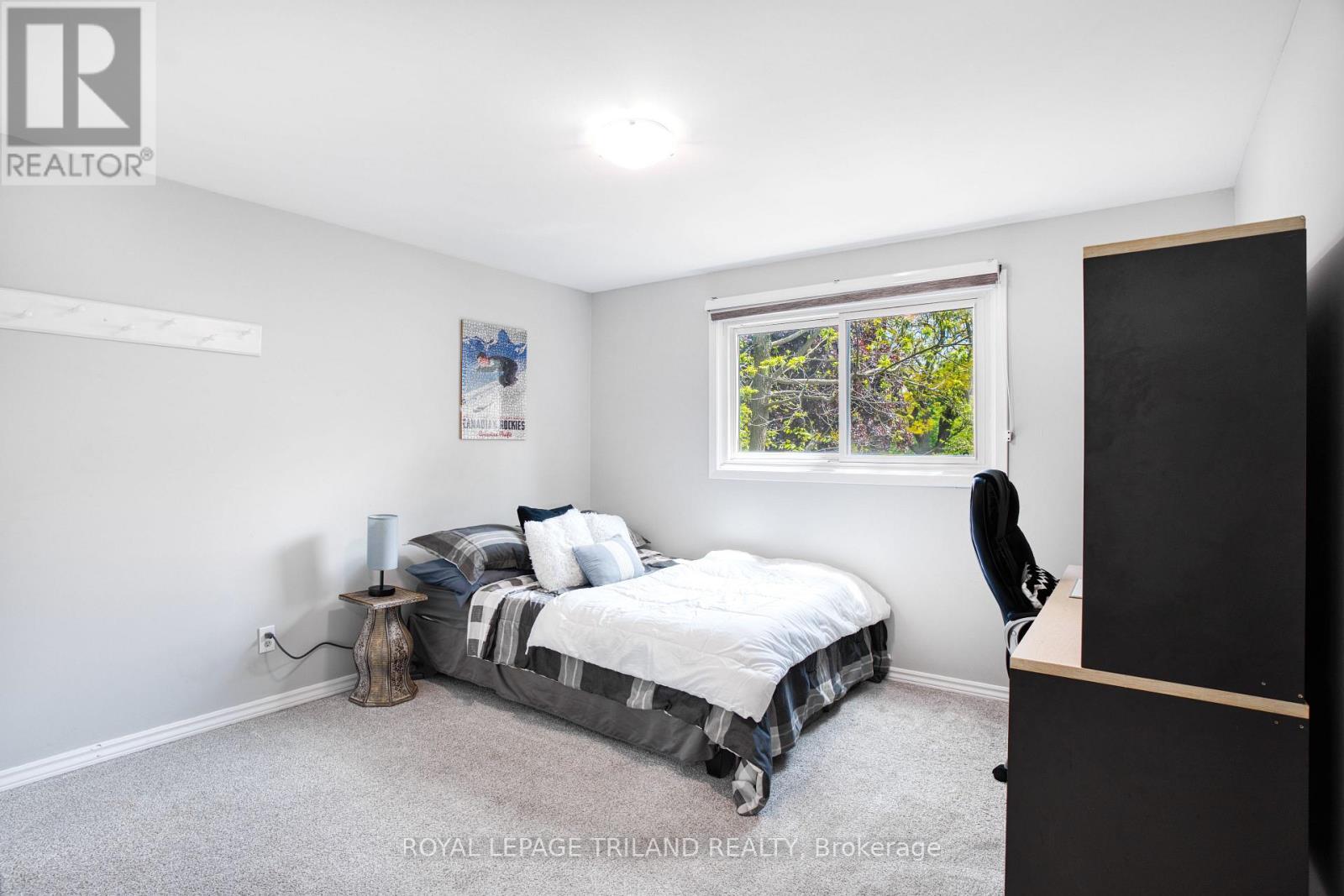35 Rollscourt Gardens, London North (North K), Ontario  N6G 1L9 - Photo 15 - X12163331