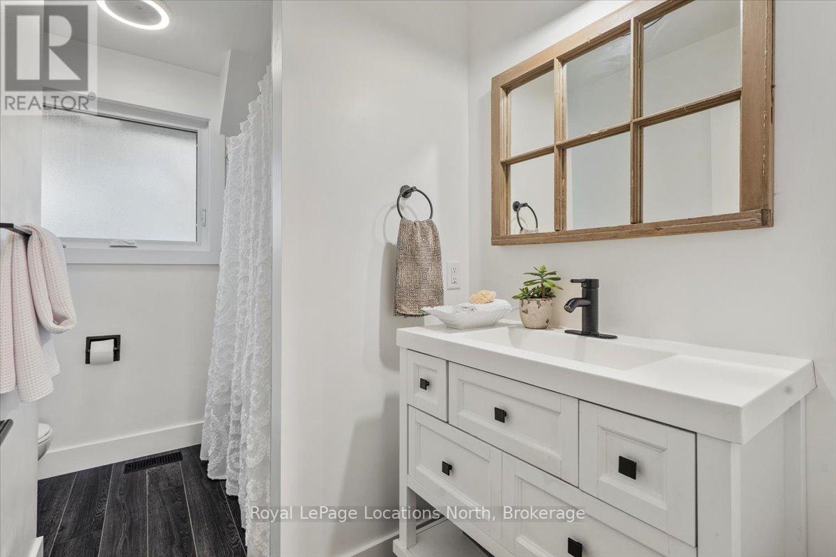 201 Beech Street, Clearview, Ontario L0M 1S0 - Photo 10 - S12175102