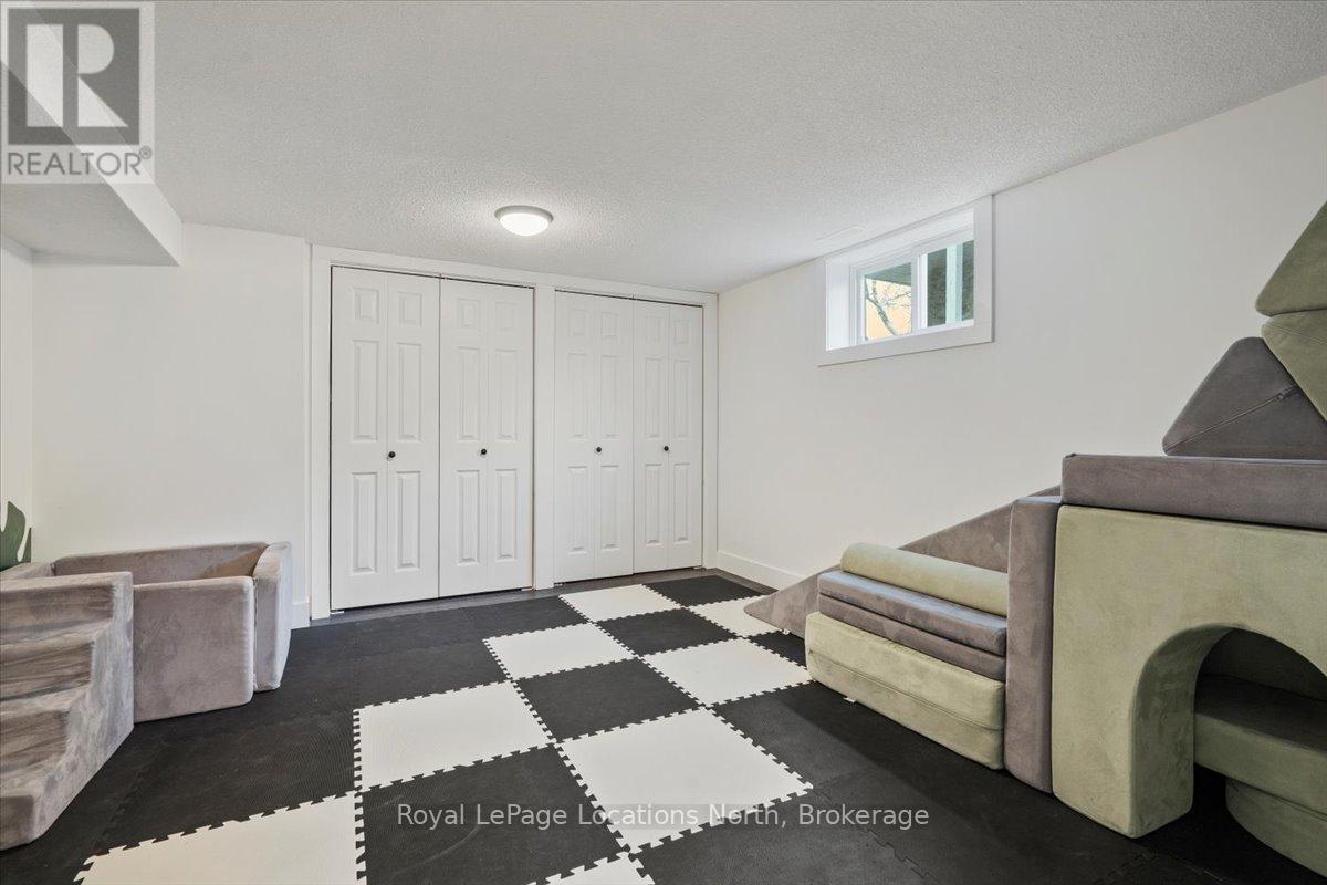 201 Beech Street, Clearview, Ontario L0M 1S0 - Photo 15 - S12175102