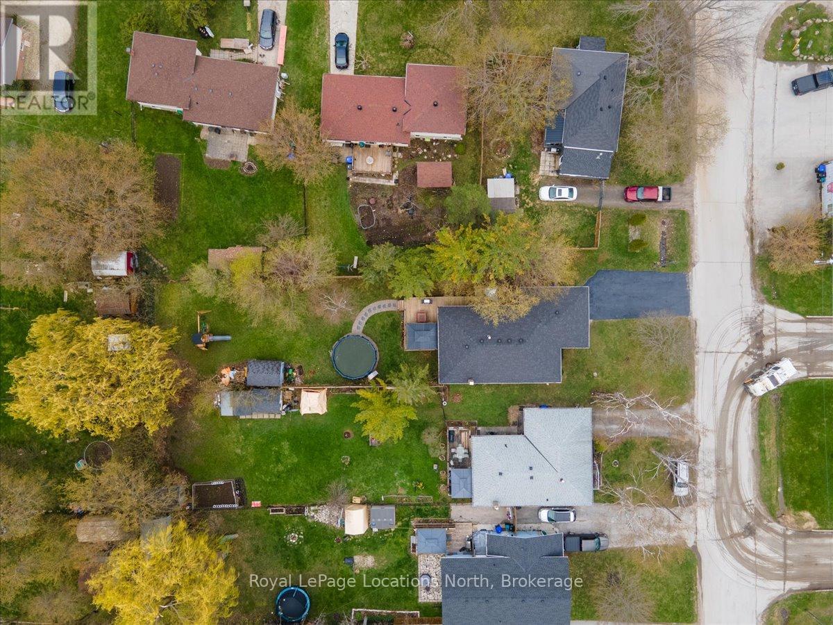 201 Beech Street, Clearview, Ontario L0M 1S0 - Photo 33 - S12175102