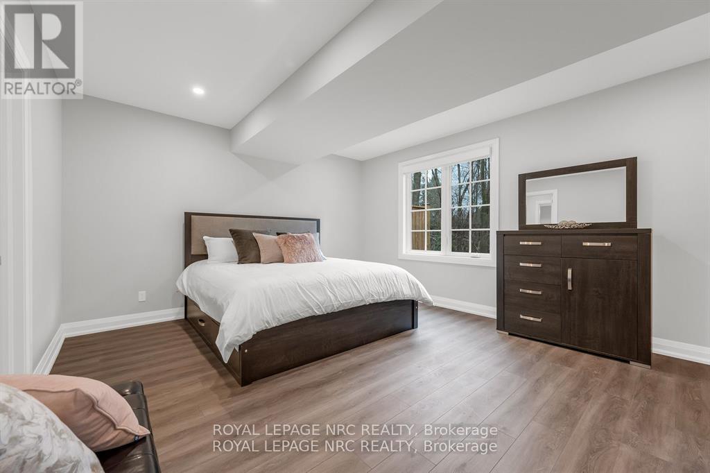 18 - 190 Canboro Road, Pelham, Ontario  L0S 1E0 - Photo 43 - X12088440
