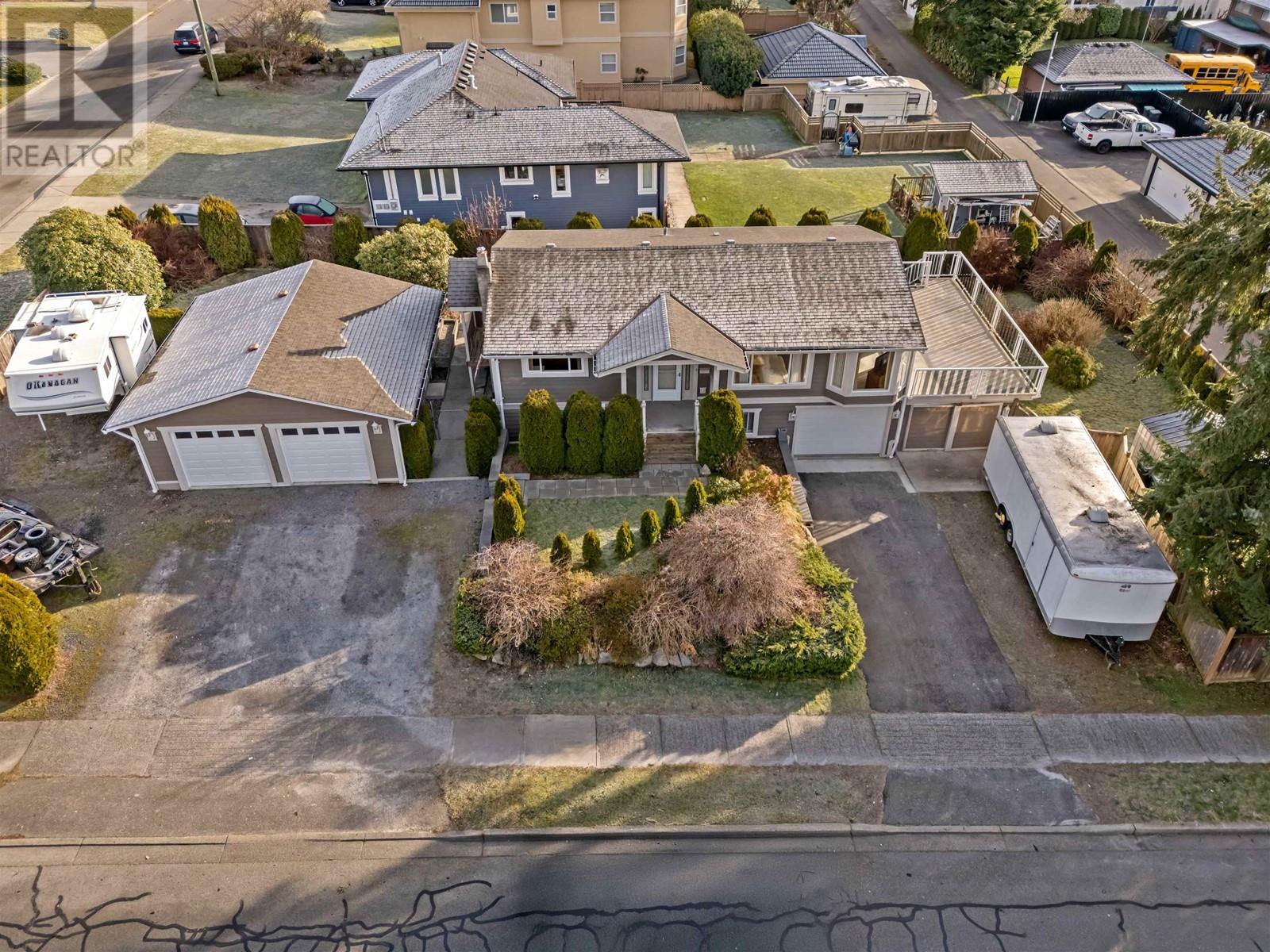 551 Poirier Street, Coquitlam, British Columbia  V3J 6A6 - Photo 3 - R2988328