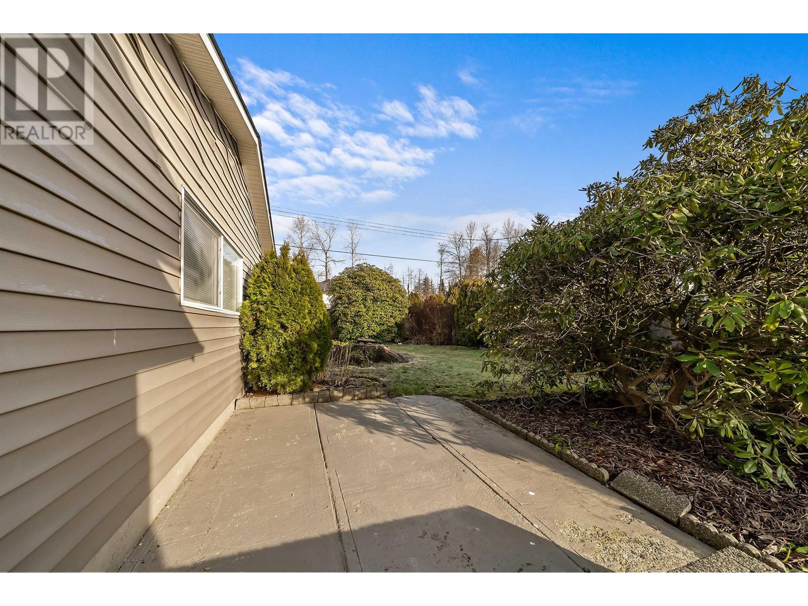 551 Poirier Street, Coquitlam, British Columbia  V3J 6A6 - Photo 30 - R2988328