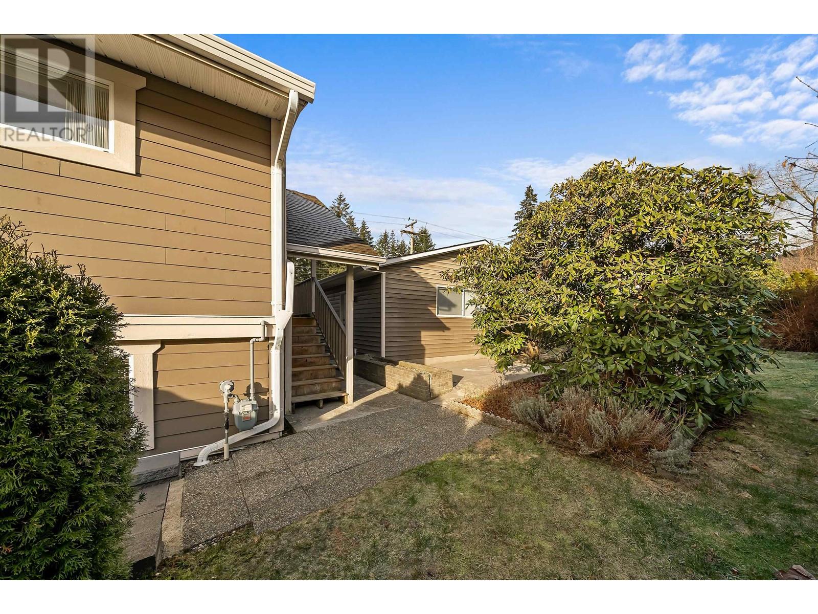 551 Poirier Street, Coquitlam, British Columbia  V3J 6A6 - Photo 29 - R2988328