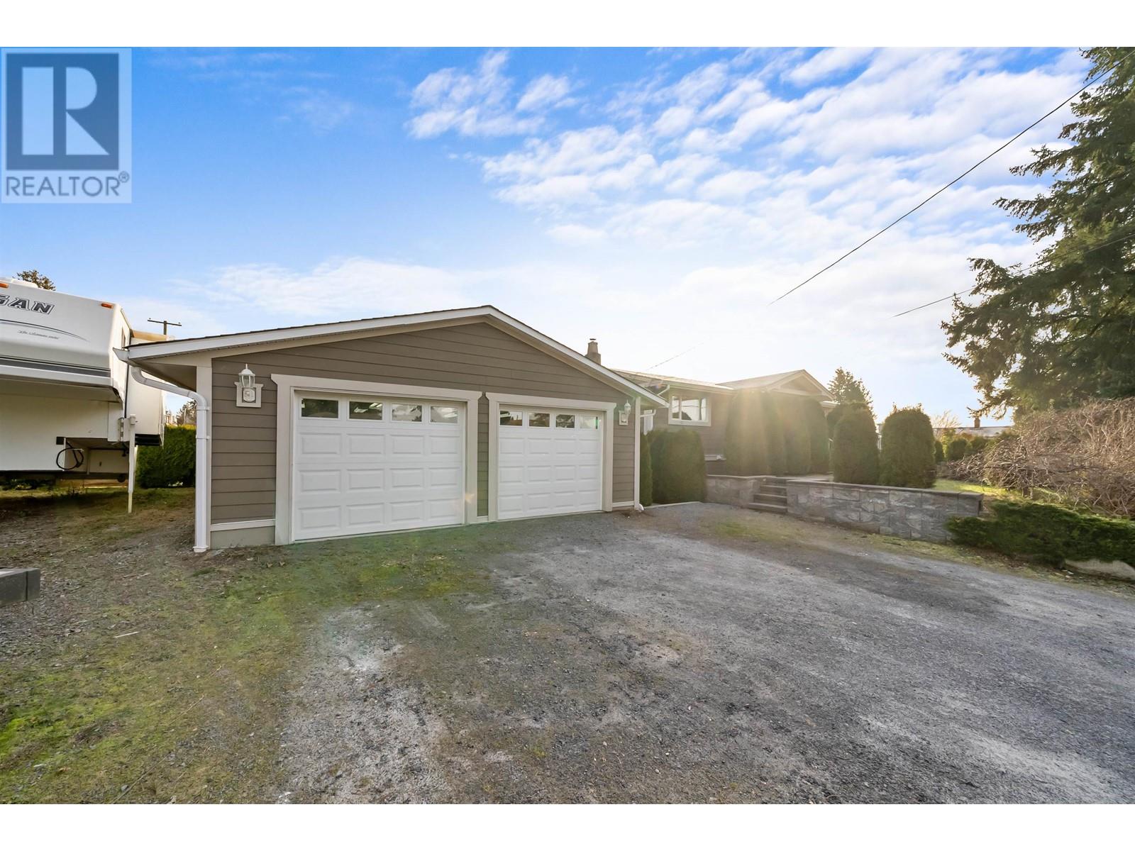 551 Poirier Street, Coquitlam, British Columbia  V3J 6A6 - Photo 9 - R2988328