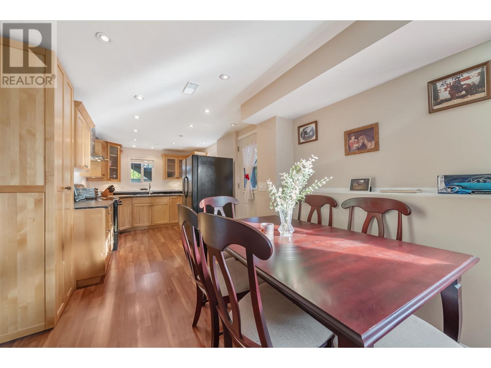 551 Poirier Street, Coquitlam, British Columbia  V3J 6A6 - Photo 35 - R2988328