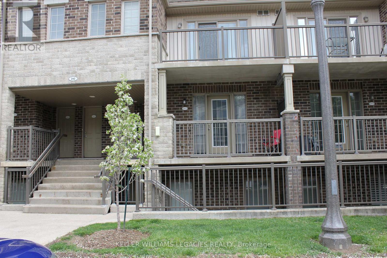 F - 242 RACHEL CRESCENT, Kitchener, Ontario