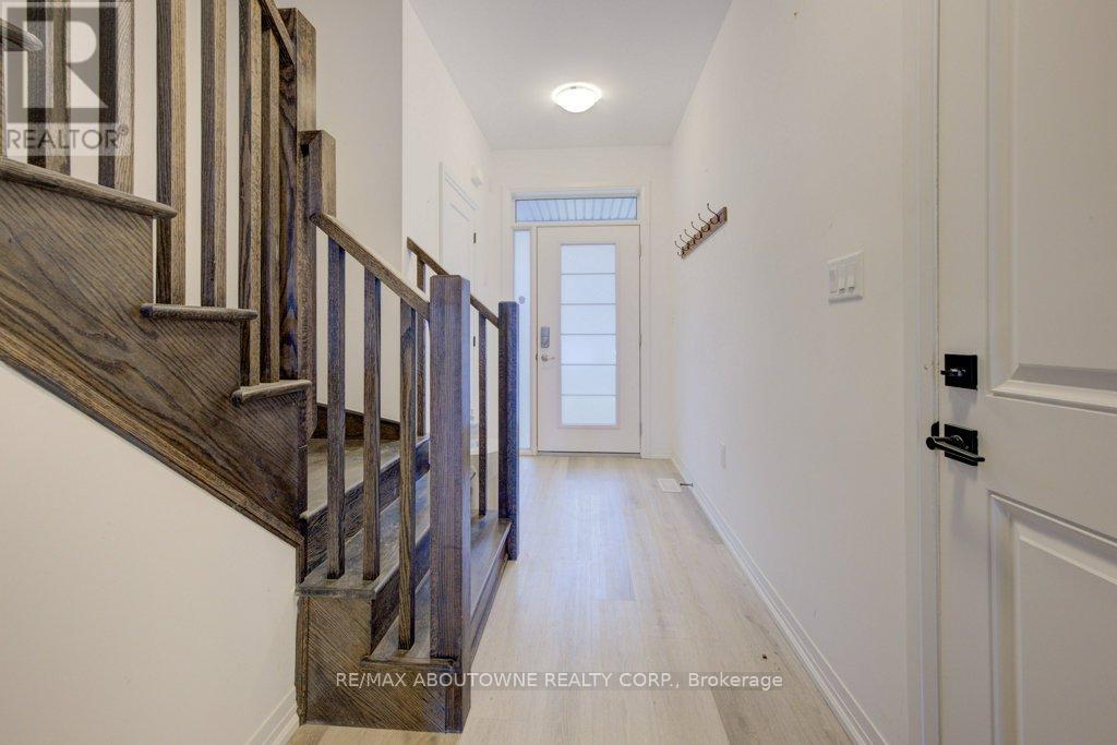 6 - 461 Blackburn Drive, Brantford, Ontario  N3T 0W9 - Photo 4 - X12085957