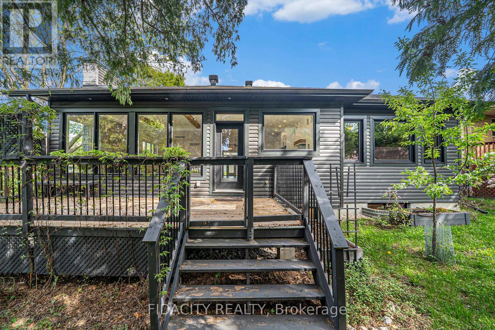 19 Brigade Avenue, Ottawa, Ontario  K2S 1J5 - Photo 31 - X12175138