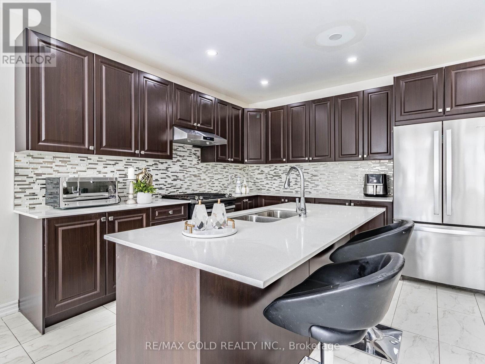 78 Roulette Crescent, Brampton, Ontario  L7A 4R6 - Photo 12 - W12060879