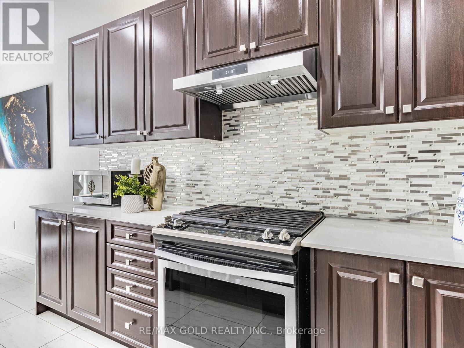 78 Roulette Crescent, Brampton, Ontario  L7A 4R6 - Photo 16 - W12060879