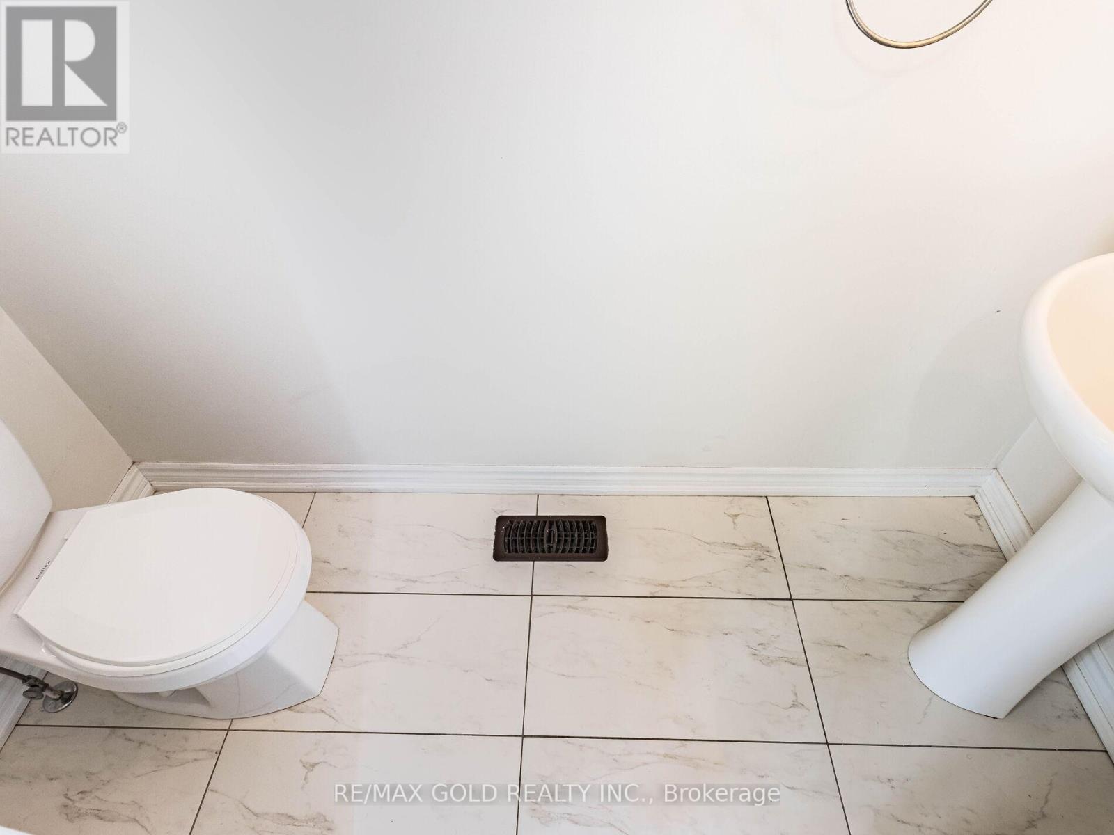 78 Roulette Crescent, Brampton, Ontario  L7A 4R6 - Photo 20 - W12060879