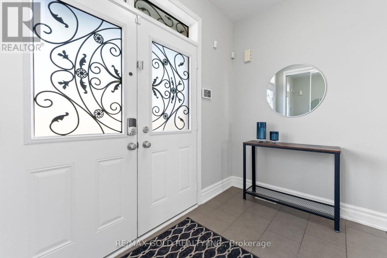 Property at 172 TYSONVILLE CIRCLE image 3